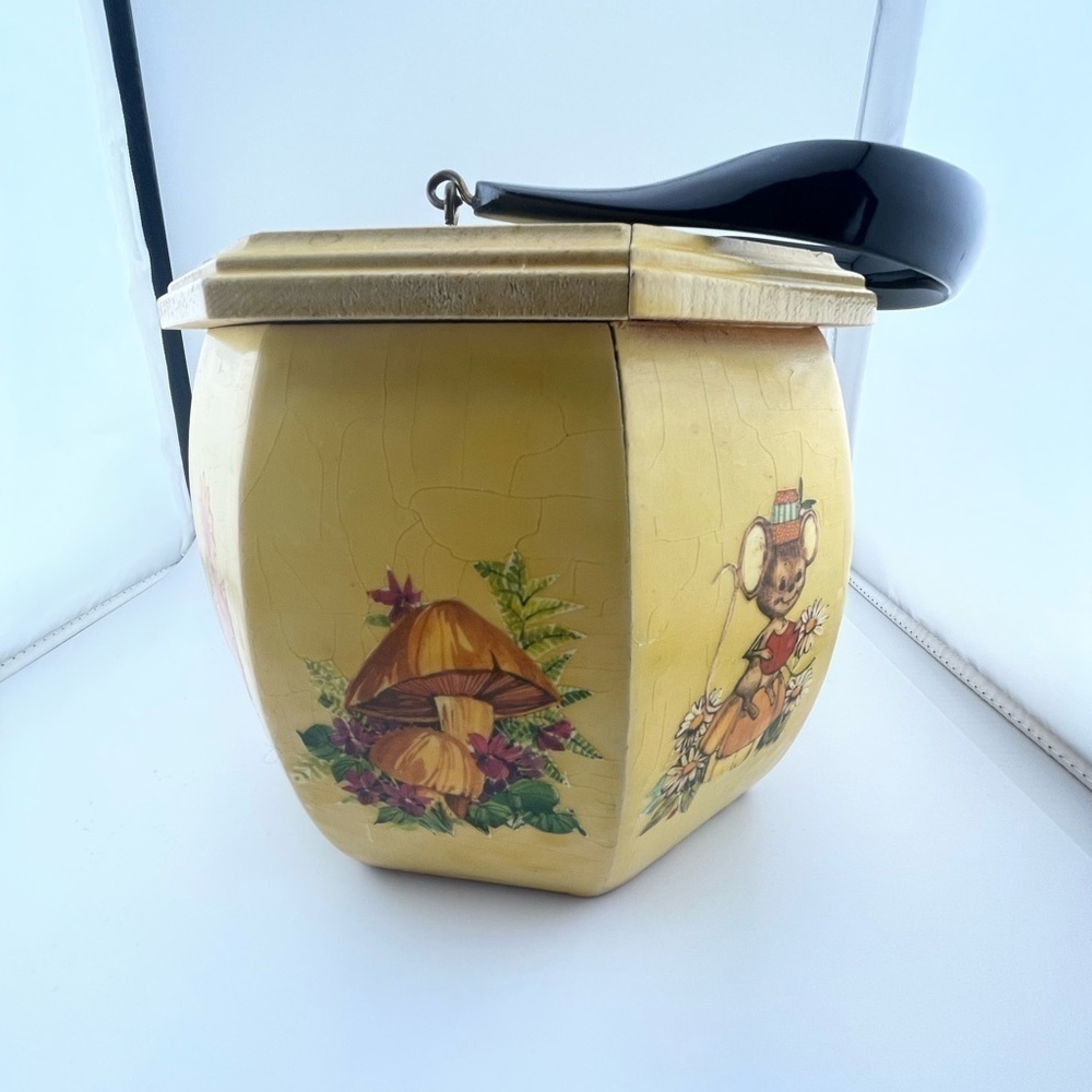 Vintage Holly Hobbie (Type) Lined Basket Purse Handbag, W Bakelite ?Hand…​​​​​ - Picture 6 of 10